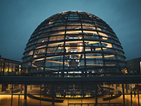 Kuppel des deutschen Bundestags (Photo: https://unsplash.com/photos/seWsl9kjkW8).