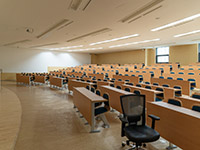 Leerer Hörsaal an der University of Seoul (Foto: Changbok Ko, Unsplash, Free Use).