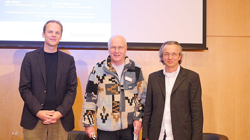 Stefan Kroll mit Thomas Wagner und Andreas Schwarzkopf.