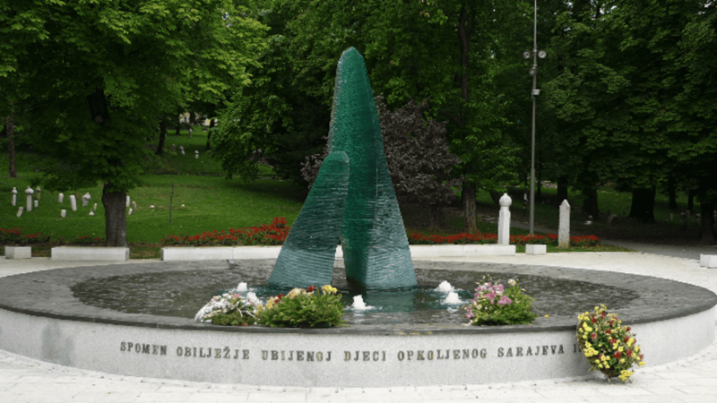 Das Denkmal für die ermordeten Kinder des belagerten Sarajevo 1992–1995
